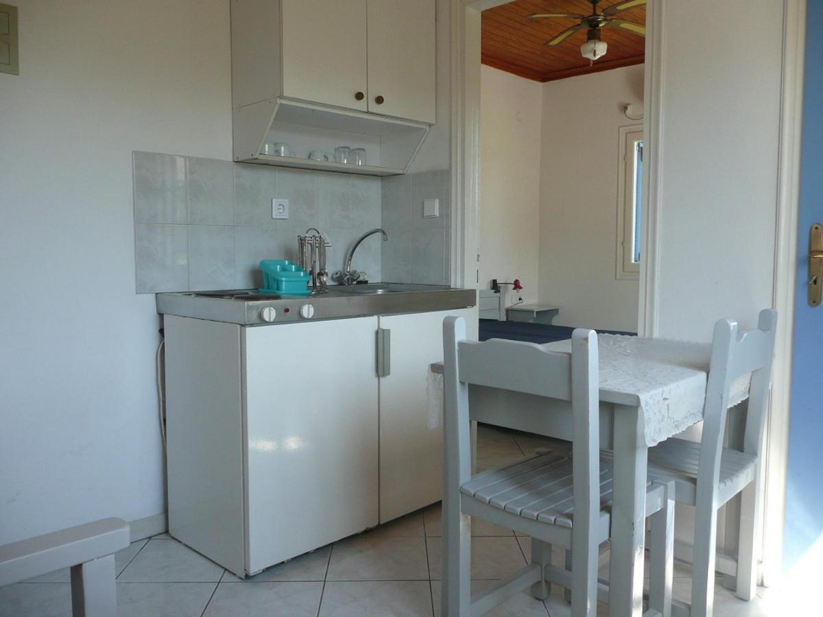 Armonia Apartments Vasilikí Værelse billede